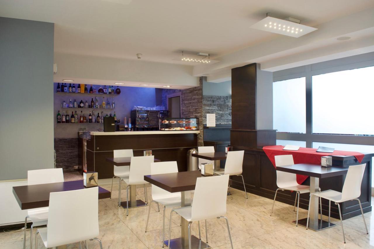 Sechi Hotel Milano With Parking — Foto 3